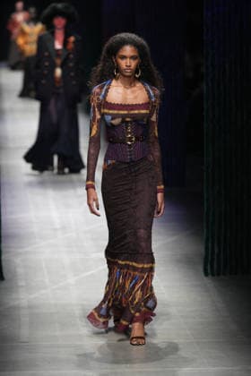Mailand Fashion Week, Etro Modenschau #2 Milano Fashion Week - Women F W 26-27 Etro Fashion Show Catwalk Milan, Italy Milano Fashion Week - Women F W 26-27 Etro Fashion Show Catwalk Milan, Italy 25th February 2026 SGPItalia id 134530_002 * Not Exclusive  Copyright: xMarcoxErbax