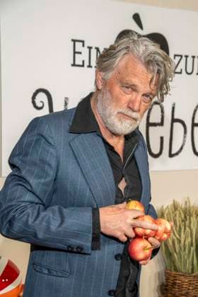 abb Volker Meyer Drabisch bei der Premiere der neuen SAT 1 Daily TV Serie Ein Hof zum Verlieben im Kino Zoopalast am Mittwoch 25. 02.2026 in Berlin Berlin Deutschland