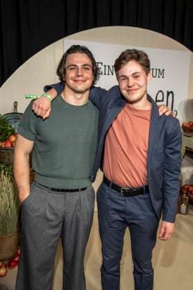 abb Nikolaus Lessky und Michel Ben Seidel bei der Premiere der neuen SAT 1 Daily TV Serie Ein Hof zum Verlieben im Kino Zoopalast am Mittwoch 25. 02.2026 in Berlin Berlin Deutschland