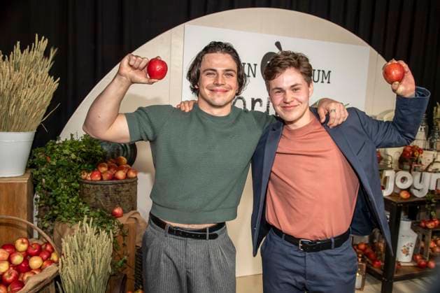 abb Nikolaus Lessky und Michel Ben Seidel bei der Premiere der neuen SAT 1 Daily TV Serie Ein Hof zum Verlieben im Kino Zoopalast am Mittwoch 25. 02.2026 in Berlin Berlin Deutschland