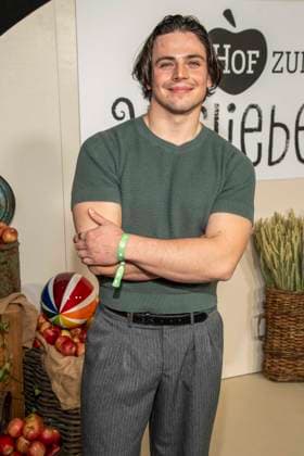 abb Nikolaus Lessky bei der Premiere der neuen SAT 1 Daily TV Serie Ein Hof zum Verlieben im Kino Zoopalast am Mittwoch 25. 02.2026 in Berlin Berlin Deutschland