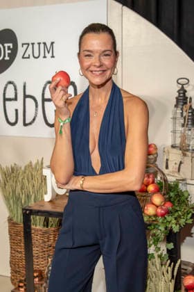 abb Susan Hoecke bei der Premiere der neuen SAT 1 Daily TV Serie Ein Hof zum Verlieben im Kino Zoopalast am Mittwoch 25. 02.2026 in Berlin Berlin Deutschland