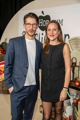 abb Oliver Bender und Franziska van der Heide bei der Premiere der neuen SAT 1 Daily TV Serie Ein Hof zum Verlieben im Kino Zoopalast am Mittwoch 25. 02.2026 in Berlin Berlin Deutschland