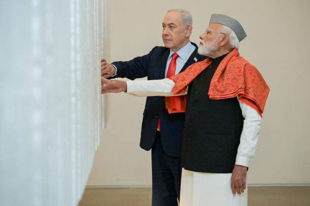 News Themen der Woche KW09 February 26, 2026, Jerusalem, Israel: Indian Prime Minister Narendra Modi and Israeli Prime Minister Benjamin Netanyahu visit the Yad Vashem Holocaust Museum in Jerusalem, on the second day of ModiÃ¢â‚¬â ¢s two day state visit. The two leaders toured the Hall of Names, during which Netanyahu showed Modi the names of his wife SaraÃ¢â‚¬â ¢s relatives who perished in the Holocaust. Following the tour a memorial ceremony was held, in which the Prime Minister of India laid a wreath and placed a stone to commemorate the victims of the Holocaust. The visit aims to elevate the 1992 established bilateral ties into a more robust Strategic Partnership, with a focus on defense technology, AI, and the operationalization of the India Middle East Europe E  - ZUMAi99_ 20260226_zip_i99_002 Copyright: xMaayanxToaf IsraelxGpox