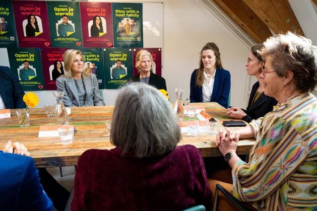 26-02-2026 Amsterdam Queen Maxima visited the Takecarebnb Foundation, an organization which aims to give refugees awaiting housing a good start in the Netherlands, in Amsterdam. Â  Copyright: xPPEx