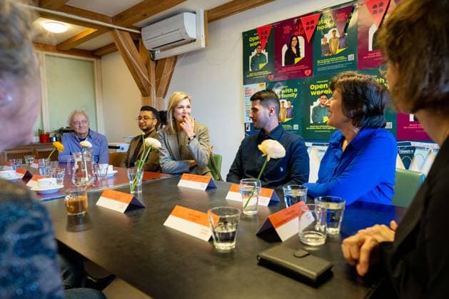 26-02-2026 Amsterdam Queen Maxima visited the Takecarebnb Foundation, an organization which aims to give refugees awaiting housing a good start in the Netherlands, in Amsterdam. Â  Copyright: xPPEx
