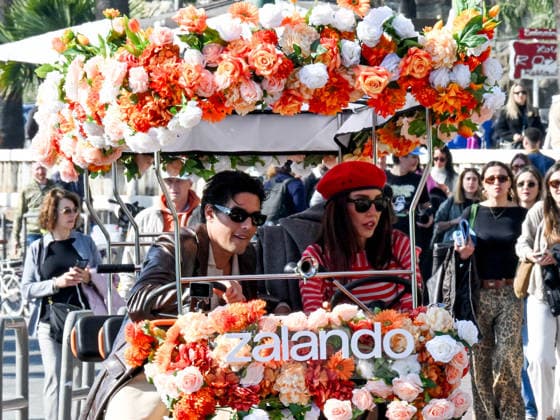 Sanremo, 76th Italian Song Festival -- Day 3 - Pictured: Cristiano Caccamo and Camihawke on a rickshaw  Copyright: xManuelexMangiarottix xipa-agency.netx xPoolxSanremox02x IPA_Agency_IPA72048245