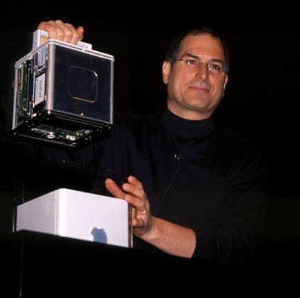 Macworld New York 2000 Jul 19, 2000; New York, New York, USA; Apple CEO STEVE JOBS gives a keynote presentation to kick off Macworld New York 2000 held @ Jacob Javits Center.. Copyright: xNancyxKaszermanx