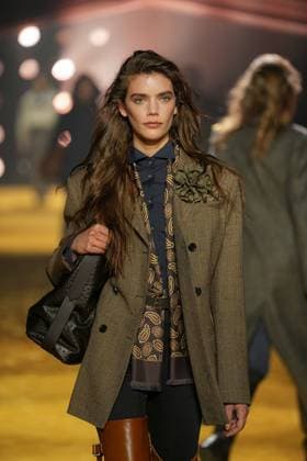 Milan, Milan Women s Fashion Week: Fall Winter 2026 27 - Women s Fashion, Fall Winter 2026 27 - Boss fashion show - catwalk in the photo: Model  Copyright: xRiccardoxGIordanox xipa-agency.netx xRiccardoxGIordanox IPA_Agency_IPA72050994