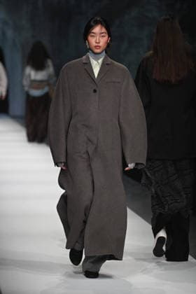 Milan, Milan Women s Fashion Week Fall Winter 2026 27 - Women s Fashion, Fall Winter 2026 27 - Anteprima fashion show - catwalk in the photo: model  Copyright: xSimonaxChiocciax xipa-agency.netx xFotosickix IPA_Agency_IPA72051292