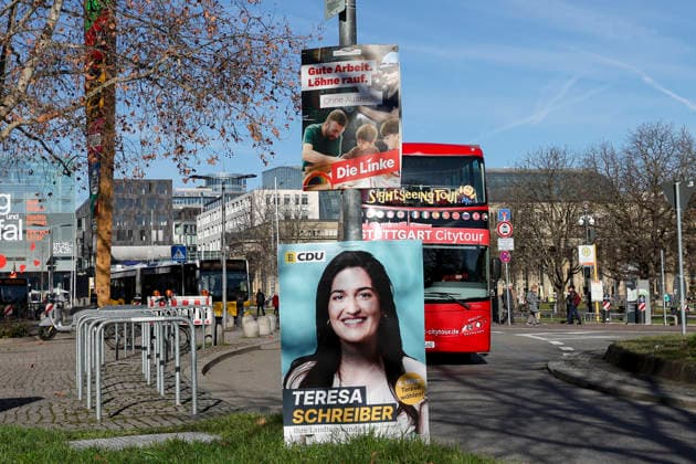 Wahlwerbung der Parteien Die Linke und der Christlich Demokratischen Union CDU mit Kandidatin Teresa Schreiber sind an einem Laternenmast befestigt, Landtag und Wahlwerbung, Landtagswahl in Baden Wuerttemberg 2026, Innenstadt am 26. February 2026 in Stuttgart, Deutschland. (Foto von Marco Steinbrenner DeFodi Images) Election posters for the Left Party and the Christian Democratic Union (CDU) with candidate Teresa Schreiber are attached to a lamppost, Landtag und Wahlwerbung, Landtagswahl in Baden Wuerttemberg 2026, City centre, February 26, 2026 in Stuttgart, Germany. (Photo by Marco Steinbrenner DeFodi Images) *** Election posters for the Left Party and the Christian Democratic Union CDU with candidate Teresa Schreiber are attached to a