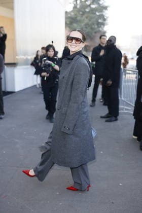 MFW - Prada Outside Zoey Deutch at the Prada fashion show during the Milan Menswear Fall Winter 2026 2027 Fashion Week on February 26, 2026 in Milan, Italy. Photo by Marco Piovanotto ABACAPRESS.COM Milan Italy  Copyright: xPiovanottoxMarco ABACAx