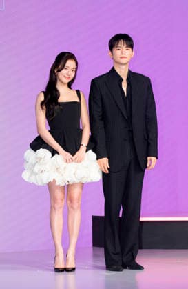 Jisoo (BLACKPINK) and Seo In-Guk, Feb 26, 2026 : Cast members Jisoo (L) and Seo In-Guk at a press conference for Netflix s romantic comedy Boyfriend on Demand in Seoul, South Korea.  aflo_321377490