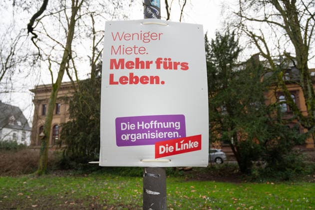 Landtagswahl Trier in Rheinland-Pfalz, Deutschland, Wahlplakat, Werbung für den Kandidaten einer politischen Partei, Wahlkampf *** State election Trier in Rhineland Palatinate, Germany, Election poster, Advertising for the Candidates a political Party, Election campaign 1133606026