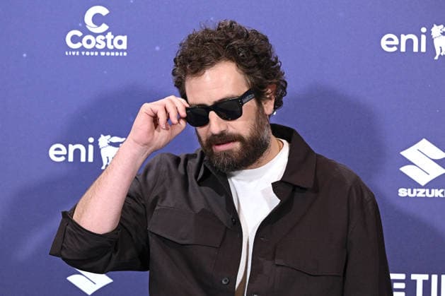 February 26, 2026, Sanremo, Rome, Italy: 76th Italian Song Festival. Photocall. Pictured: Tommaso Paradiso. Sanremo Italy 26 Feb 2026 Sanremo Italy  - ZUMAa289 20260226_zia_a289_302 Copyright: xMariaxLauraxAntonellix