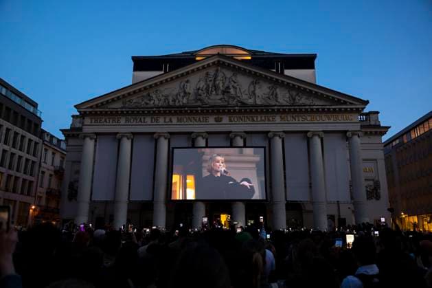 Angele new clip presentation BRUSSELS, BELGIUM - FEBRUARY 25 : Singer Angele unveils her new single What You Want in collaboration with the French electro duo Justice.The music video is projected as a preview onto the façade of the T heatre Royal de la Monnaie . pictured on February 25, 2026 in Brussels, Belgium, 25 02 2026 Brussels Belgium  Copyright: xXpix
