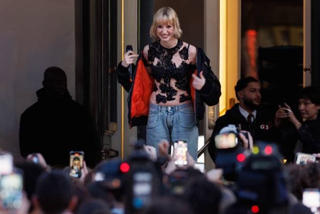 Belgian singer Angele pictured during a world premiere of Angele s new song and music video, Thursday 26 February 2026, in Brussels, The video is broadcasted at La Monnaie De Munt Royal opera building at the Place de la Monnaie Muntplein, in Brussels.  BENOITxDOPPAGNE 165440492