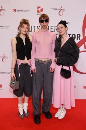 17. Deutscher Musikautorenpreis 2026 Nina Kummer, Johann Bonitz, Lotta Kummer BLOND 17. Deutscher Musikautorenpreis 2026, The Ritz-Carlton, Berlin, Datum: 26.02.2026 Copyright: xEventpress Kratschx