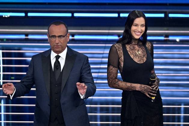 Foto IPP Felice De Martino Sanremo 26 02 2026 76° Festival della canzone italiana Nella foto Irina Shayk , Carlo Conti Italy Photo Press World Copyright