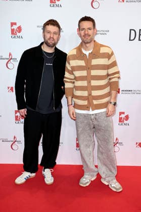 Kristoffer Hünecke und Johannes Strate von Revolverheld beim 17. Deutschen Musikautor*innenpreis der GEMA 2026 im Hotel The Ritz-Carlton. Berlin, 26.02.2026