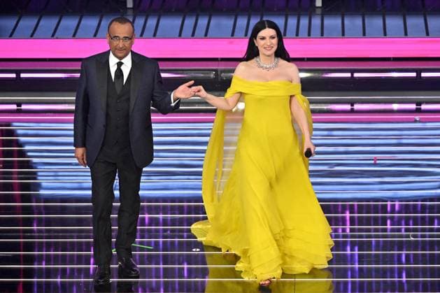 Foto IPP Felice De Martino Sanremo 26 02 2026 76° Festival della canzone italiana Nella foto Carlo Conti con Laura Pausini Italy Photo Press World Copyright