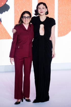Osnat Handelsman-Keren und Maggie Gyllenhaal bei der Weltpremiere des Kinofilms The Bride! - Es lebe die Braut im Cineworld Leicester Square. London, 26.02.2026