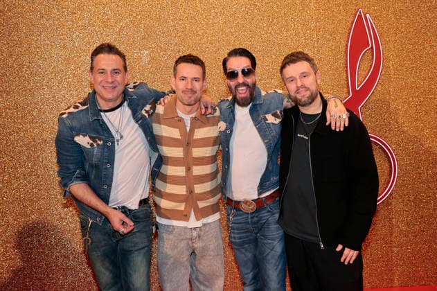 Sascha Vollmer, Johannes Strate, Alec Völkel und Kristoffer Hünecke beim 17. Deutschen Musikautor*innenpreis der GEMA 2026 im Hotel The Ritz-Carlton. Berlin, 26.02.2026