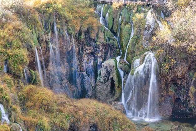 Wasserfaelle am Korana-Fluss nahe dem Grossen Wasserfall, Untere Seen, Kroatien, Plitvicer Seen Nationalpark Waterfalls on the Korana River near the Great Waterfall, Lower Lakes, Croatia, Plitvice Lakes National Park BLWS743249 *** Waterfalls on Korana River near the Big ones Waterfall, Lower Lakes, Croatia, Plitvice Lakes National Park Waterfalls ON The Korana River Near The Great Waterfall, Lower Lakes, Croatia, Plitvice Lakes National Park BLWS743249 Copyright: xblickwinkel M.xWoikex