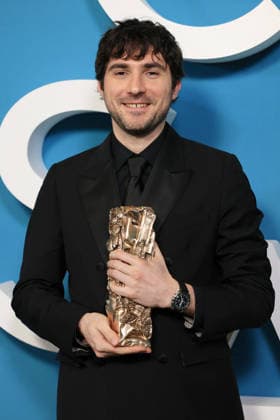 51st Cesar Ceremony Press Room Guillaume Marbeck poses with the Rising Star Cesar Award during the 51st Cesar Film Awards held at l Olympia on February 26, 2026, in Paris, France. Photo by Jerome Domine ABACAPRESS.COM Paris France  Copyright: xDominexJerome ABACAx