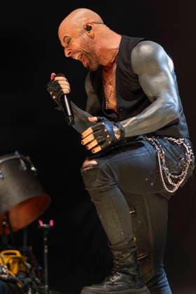 Daughtry perform at AO Arena Chris Daughtry of Daughtry performs at AO Arena, Manchester, England, 26th February 2026, Credit:Mike Gray Avalon  Copyright: xMikexGrayx xAvalonx 1078558215
