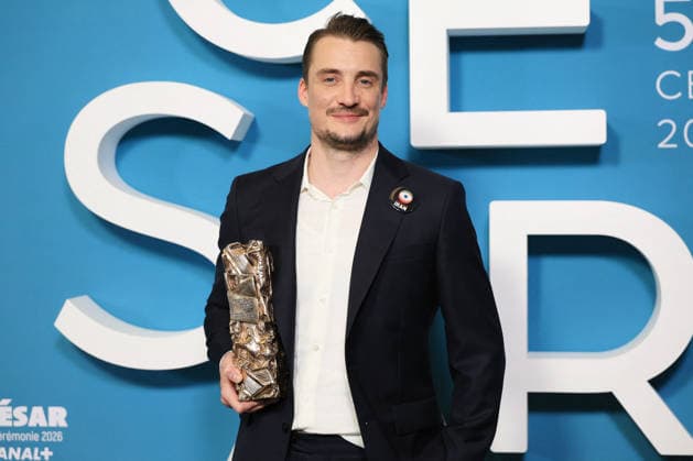 51st Cesar Ceremony Press Room Pierre Lottin poses with the Best Supporting Actor Cesar Award during the 51st Cesar Film Awards held at l Olympia on February 26, 2026, in Paris, France. Photo by Jerome Domine ABACAPRESS.COM Paris France  Copyright: xDominexJerome ABACAx