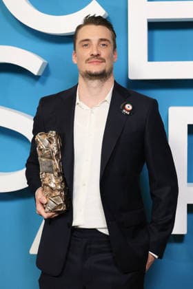 51st Cesar Ceremony Press Room Pierre Lottin poses with the Best Supporting Actor Cesar Award during the 51st Cesar Film Awards held at l Olympia on February 26, 2026, in Paris, France. Photo by Jerome Domine ABACAPRESS.COM Paris France  Copyright: xDominexJerome ABACAx