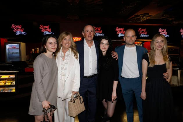 February 26, 2026, Los Angeles, California, USA: John Davis, Family at a ceremony honoring producer John Davis with hand and foot prints at the TCL Chinese Theatre IMAX. Los Angeles USA - ZUMAg107 20260226_zep_g107_034 Copyright: xNinaxPrommerx