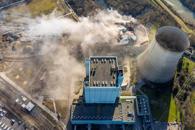News Themen der Woche KW09 Luftbild, Werne - Stockum, Sprengung der 64 Meter hohe DeNox-Anlage am Gersteinwerk in Werne ,Ruhrgebiet, Nordrhein-Westfalen, Deutschland !ACHTUNGxMINDESTHONORARx60xEURO! *** Aerial photo, Werne Stockum, blasting of the 64 meter high DeNox plant at the Gersteinwerk in Werne ,Ruhr area, North Rhine-Westphalia, Germany ATTENTIONxMINDESTHONORARx60xEURO