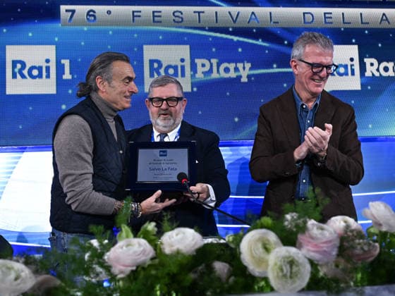 Sanremo, 76th Italian Song Festival. Photographer Salvo La Fata honored for the Festival s 40th anniversary. Pictured are Claudio Fasulo, Fabrizio Casinelli, and Salvo la Fata.  Copyright: xMaurizioxD Avanzox xipa-agency.netx xPoolxSanremox02x IPA_Agency_IPA72101431