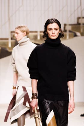 News - Tod s - Runway - Milan Fashion Week - Womenswear Fall Winter 2026 2027 A model walks the runway at the Tod s fashion show during the Milan Fashion Week - Womenswear Fall Winter 2026 2027 on February 27, 2026 in Milan, Italy. Photo: Cinzia Camela. Milan PAC Italy Copyright: xCinziaxCamelax xLiveMediax LPN_2317633