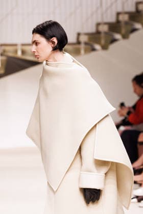 News - Tod s - Runway - Milan Fashion Week - Womenswear Fall Winter 2026 2027 A model walks the runway at the Tod s fashion show during the Milan Fashion Week - Womenswear Fall Winter 2026 2027 on February 27, 2026 in Milan, Italy. Photo: Cinzia Camela. Milan PAC Italy Copyright: xCinziaxCamelax xLiveMediax LPN_2317640