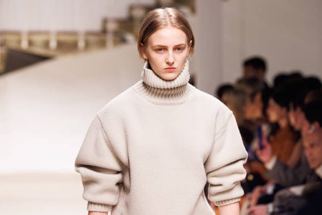 News - Tod s - Runway - Milan Fashion Week - Womenswear Fall Winter 2026 2027 A model walks the runway at the Tod s fashion show during the Milan Fashion Week - Womenswear Fall Winter 2026 2027 on February 27, 2026 in Milan, Italy. Photo: Cinzia Camela. Milan PAC Italy Copyright: xCinziaxCamelax xLiveMediax LPN_2317650