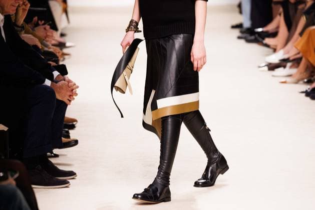 Foto IPP - Cinzia Camela Gruppo Editoriale LiveMedia Milan 27 02 2026 Nella foto: A model (shoes detail) walks the runway at the Tod s fashion show during the Milan Fashion Week - Womenswear Fall Winter 2026 2027 on February 27, 2026 in Milan, Italy. Photo: Cinzia Camela. Italy Photo Press - World Copyright Tod s - Runway - Milan Fashion W
