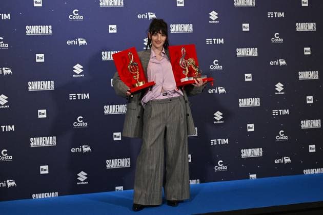 Foto IPP Felice De Martino Sanremo 27 02 2026 76° Festival della canzone italiana Nella foto: la cantante Angelica Bove vincitrice del Premio Sala Stampa Lucio Dalla e del premio della Critica Mia Martini Italy Photo Press World Copyright