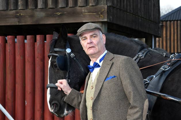 Heinrich Schafmeister ist der neue Gaststar der diesjaehrigen Karl May Festspiele. Bei der heutigen Vorstellung am 27.02.2026 in der Kulisse in der Kalkberg-Arena in Bad Segeberg zeigte sich der beliebte TV Star in seinem originalen Rollen-Outfit. Ab dem 27.Juni 2026 steht der Schauspieler in dem Stueck Im Tal des Todes als Sir John Raffley auf der Freilichtbuehne in Bad Segeberg Heinrich Schafmeister, Isabel Varell & Florian Fitz - Vorstellung der Gaststars bei den Karl May Festspielen 2026 in Bad Segeberg