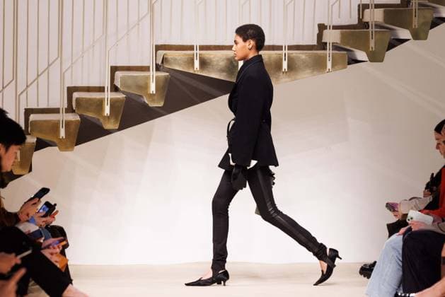 Foto IPP - Cinzia Camela Gruppo Editoriale LiveMedia Milan 27 02 2026 Nella foto: A model walks the runway at the Tod s fashion show during the Milan Fashion Week - Womenswear Fall Winter 2026 2027 on February 27, 2026 in Milan, Italy. Photo: Cinzia Camela. Italy Photo Press - World Copyright Tod s - Runway - Milan Fashion W