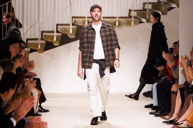 Foto IPP - Cinzia Camela Gruppo Editoriale LiveMedia Milan 27 02 2026 Nella foto: Fashion designer Matteo Tamburini walks the runway at the Tod s fashion show during the Milan Fashion Week - Womenswear Fall Winter 2026 2027 on February 27, 2026 in Milan, Italy. Photo: Cinzia Camela. Italy Photo Press - World Copyright Tod s - Runway - Milan Fashion W