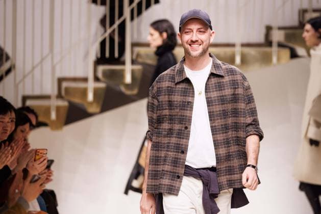 Foto IPP - Cinzia Camela Gruppo Editoriale LiveMedia Milan 27 02 2026 Nella foto: Fashion designer Matteo Tamburini walks the runway at the Tod s fashion show during the Milan Fashion Week - Womenswear Fall Winter 2026 2027 on February 27, 2026 in Milan, Italy. Photo: Cinzia Camela. Italy Photo Press - World Copyright Tod s - Runway - Milan Fashion W