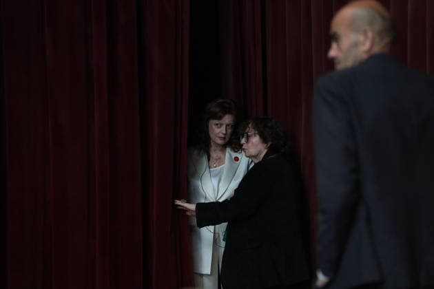 Susan Sarandons press conference in Barcelona The actress awarded with the International Goya, Susan Sarandon, before giving a press conference in Barcelona, on February 27, 2026, in Barcelona, Catalonia Spain Created to recognize personalities who contribute to cinema as an art that unites cultures and spectators from all over the world, The 2026 International Goya is awarded to Susan Sarandon for being one of the most outstanding actresses in Hollywood cinema with a filmography that includes a number of unquestionable masterpieces as well as iconic films that have become popular culture and cult gems remembered by moviegoers around the world for decades, she has been one of the most prominent faces of the most admired Hollywood The Board  Copyright: xDavidxZorrakinox 7325841