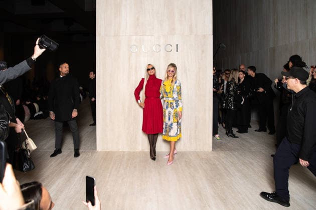 Milano Fashion Week - Women F W 26-27 Gucci Fashion Show Backdrop Milan, Italy Paris Hilton;Nicky Hilton Milano Fashion Week - Women F W 26-27 Gucci Fashion Show Backdrop Milan, Italy 27th February 2026 SGPItalia id 134545_001 * Not Exclusive  Copyright: xJohnnyxDallaxLibera SGPx