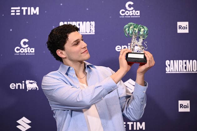 February 27, 2026, Sanremo, Rome, Italy: February 27, 2026, Sanremo. 76th Italian Song Festival. Photocall. Pictured is Nicolo Filippucci, winner of the Newcomers category. Sanremo Italy  - ZUMAa289 20260227_zia_a289_029 Copyright: xMariaxLauraxAntonellix