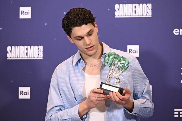 February 27, 2026, Sanremo, Rome, Italy: February 27, 2026, Sanremo. 76th Italian Song Festival. Photocall. Pictured is Nicolo Filippucci, winner of the Newcomers category. Sanremo Italy  - ZUMAa289 20260227_zia_a289_059 Copyright: xMariaxLauraxAntonellix