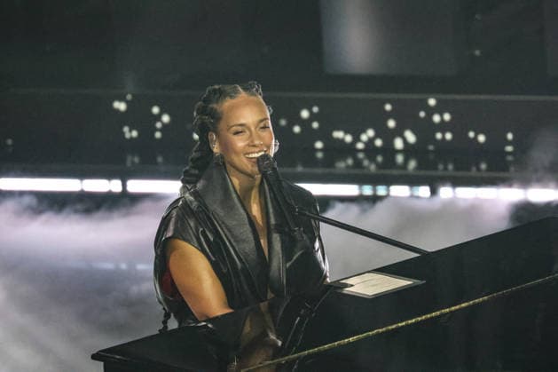 Live Music Show - 76Â° Festival di Sanremo 2026 - 3^ Serata ALICIA KEYS AND EROS RAMAZZOTTI RAF on stage during the third night of the Festival Sanremo during 76Â° Festival di Sanremo 2026 - 3^ Serata , Live Music Show in Sanremo, Italy, February 27 2026 Sanremo Sanremo Italy Copyright: xRenataxRoattinox xLiveMediax LPM_2317877