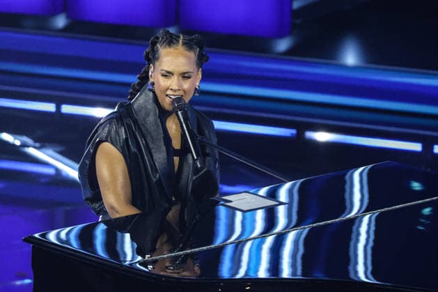 Live Music Show - 76Â° Festival di Sanremo 2026 - 3^ Serata ALICIA KEYS AND EROS RAMAZZOTTI RAF on stage during the third night of the Festival Sanremo during 76Â° Festival di Sanremo 2026 - 3^ Serata , Live Music Show in Sanremo, Italy, February 27 2026 Sanremo Sanremo Italy Copyright: xRenataxRoattinox xLiveMediax LPM_2317862